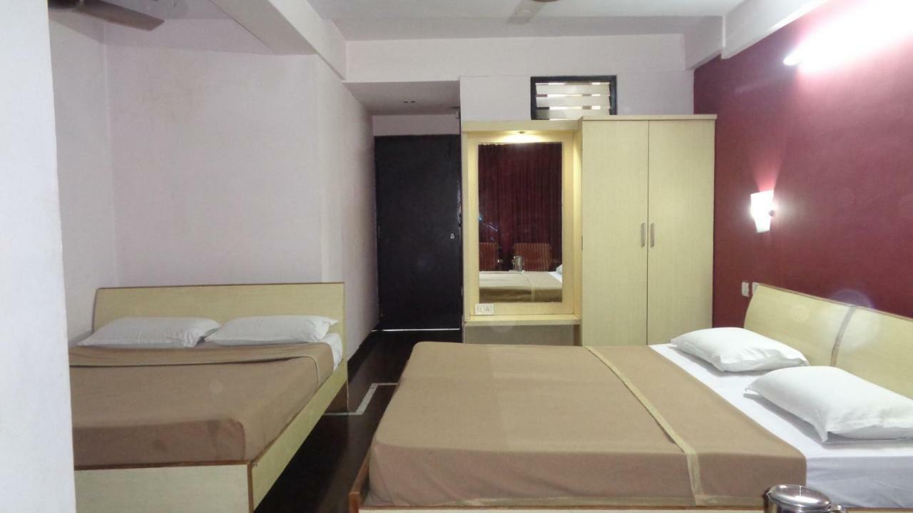 Hotel Ganesh Palace Mysore Eksteriør bilde