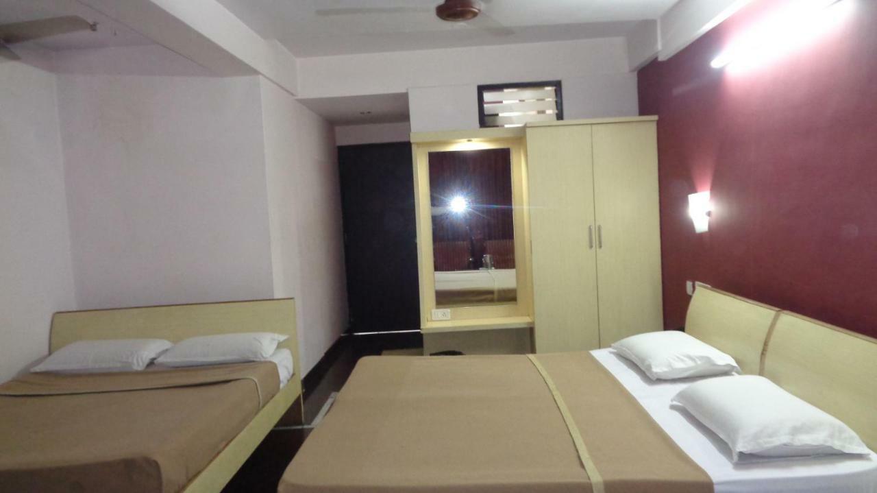 Hotel Ganesh Palace Mysore Eksteriør bilde